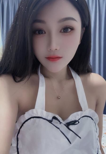 风骚大胸骚小姐姐