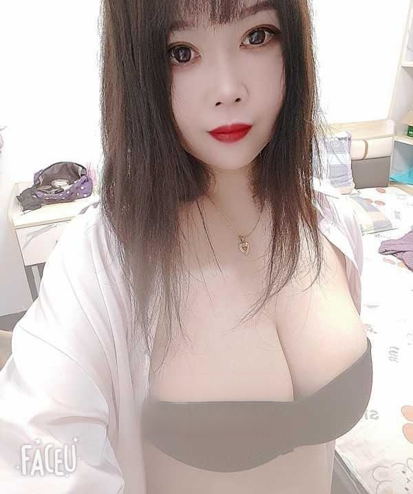 海霞松江大奶少妇