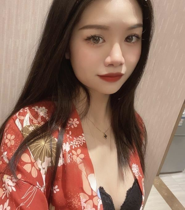 温柔大胸妹