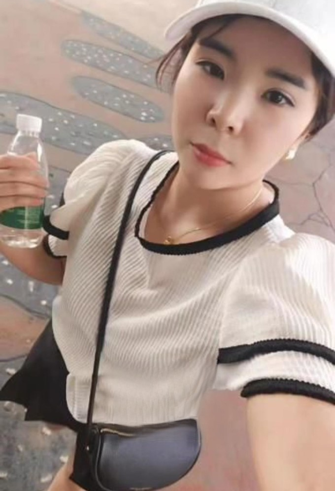建邺小少妇