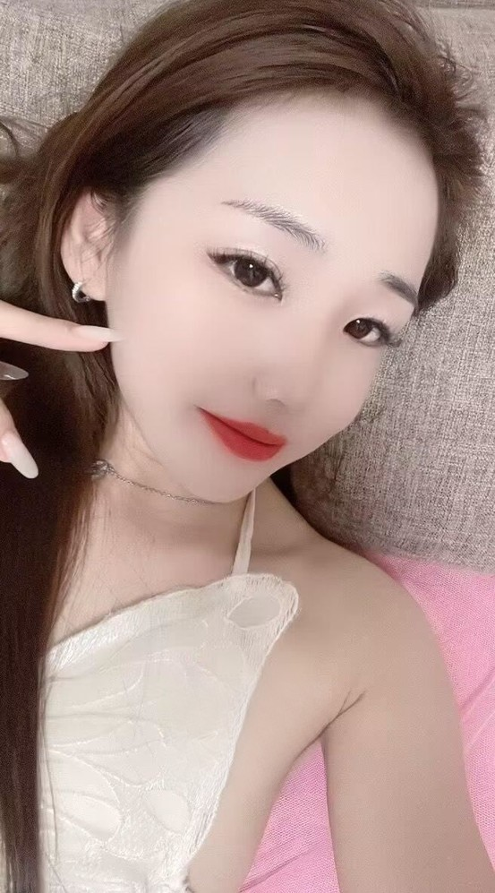 年轻小姐姐