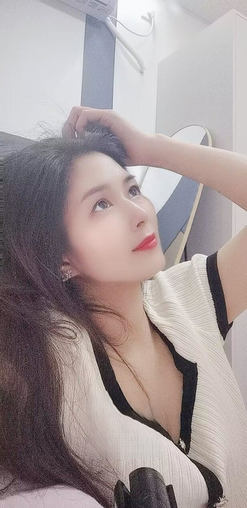 白云菲菲兼职
