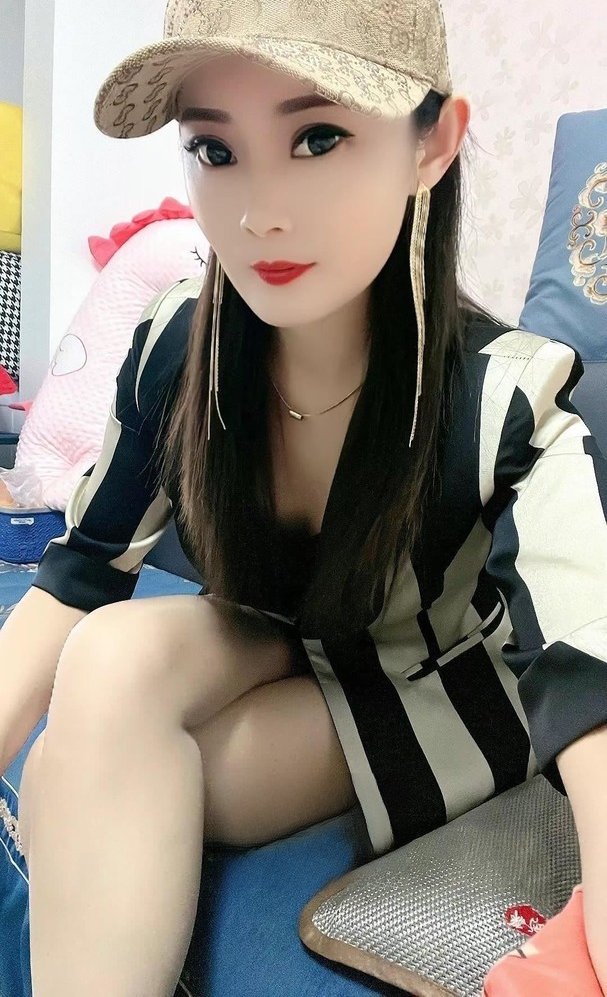 个人居家精致美少妇