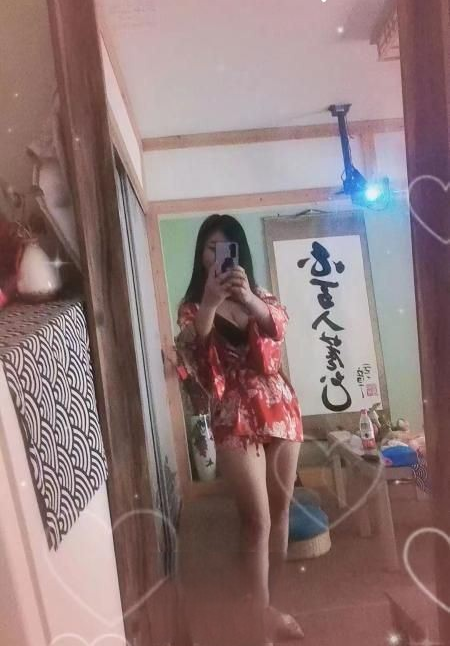 武汉大奶骚货狗尾巴草