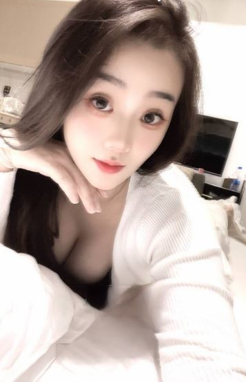 D胸大长腿美女