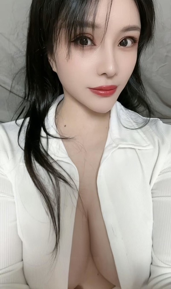 肥臀巨乳朵朵