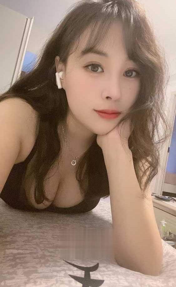轻熟御姐莉莉老师