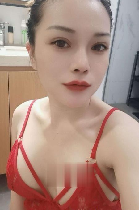 郑州风骚淫荡居家少妇