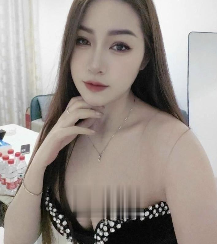 满族风骚少妇人妻