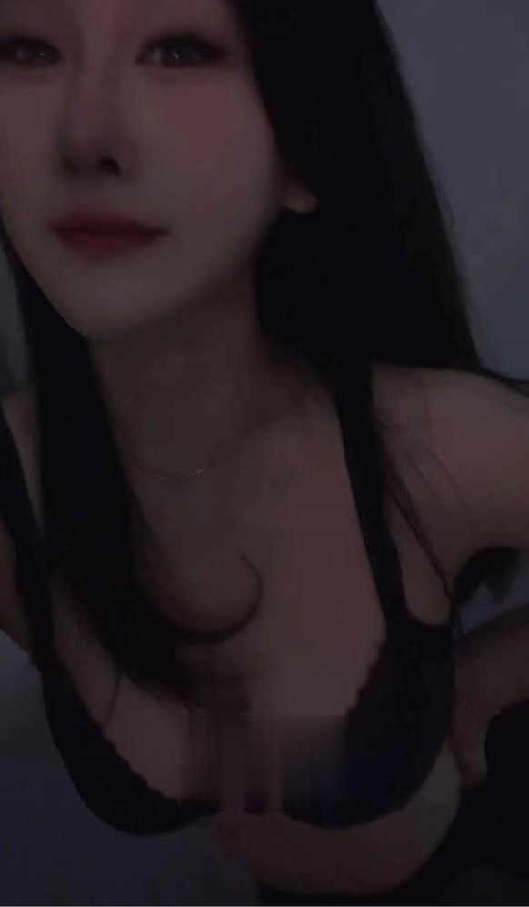二刷性感波霸小姐姐
