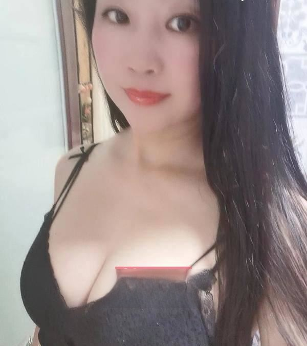 大胸熟女笑笑