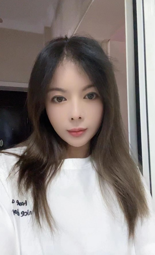 C胸小少妇