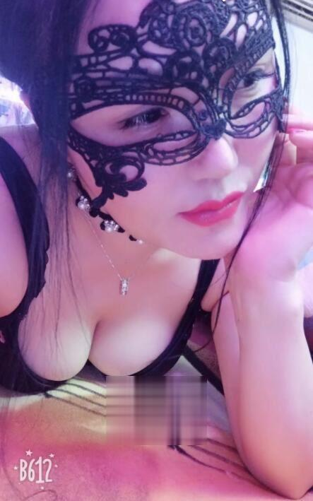 验证微胖少妇
