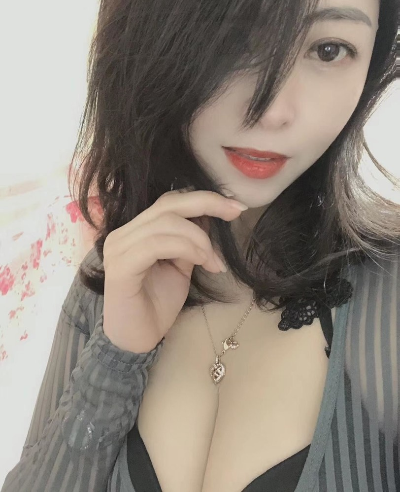 风情小颖