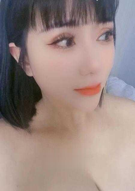 大奶少妇诗茵