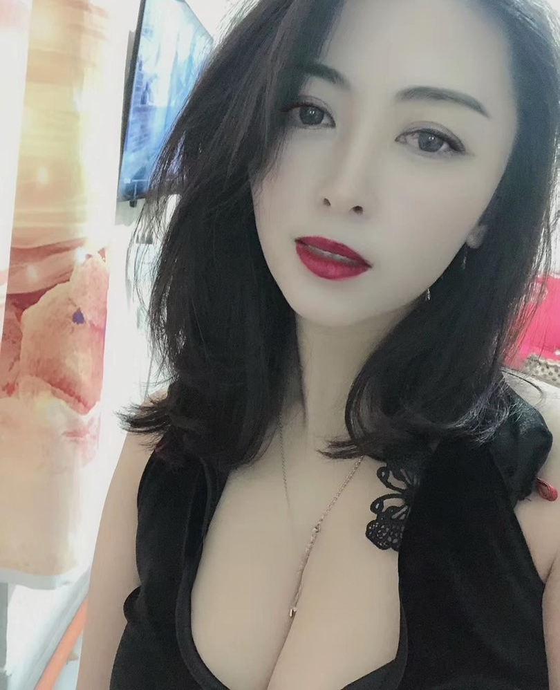 离异风情少妇