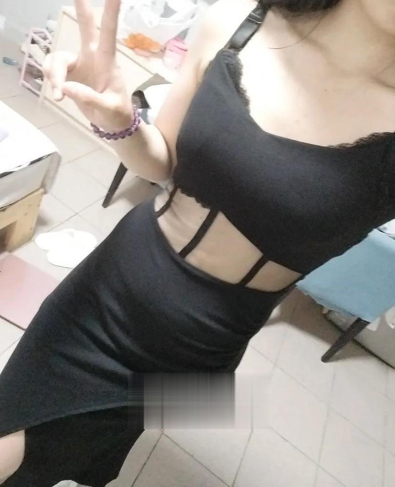 身材不错的妹子后入更销魂