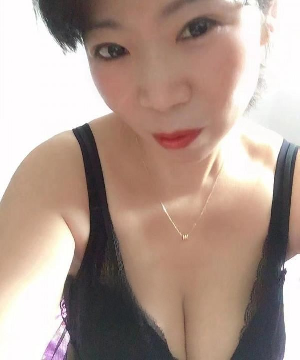 北站诗诗