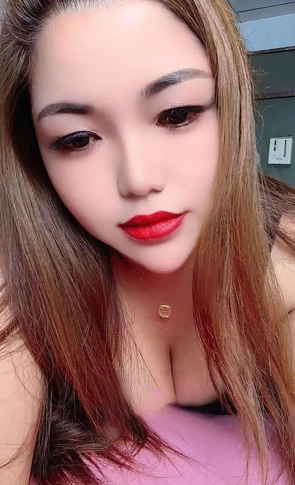 抱起来干的大胸小姐姐