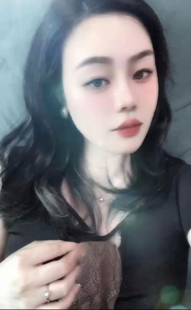 洪山大胸风骚小美眉