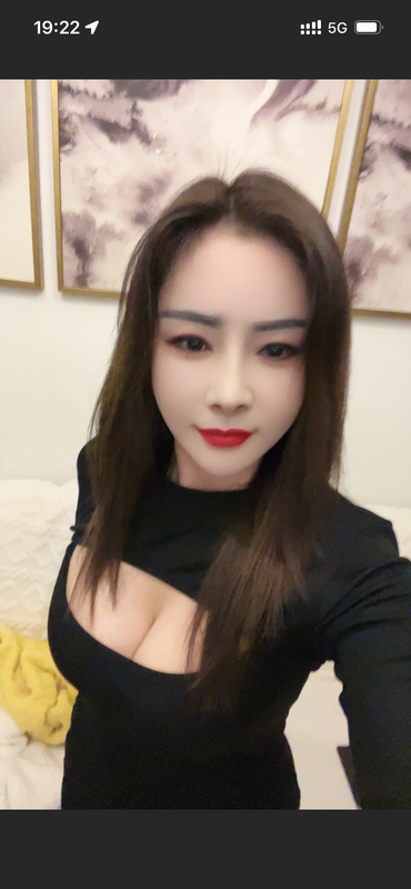 潭村雨婷