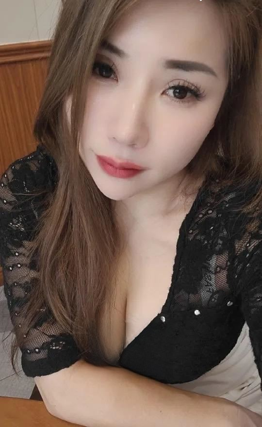 巨乳少妇