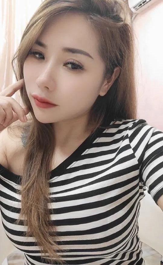 巨乳少妇