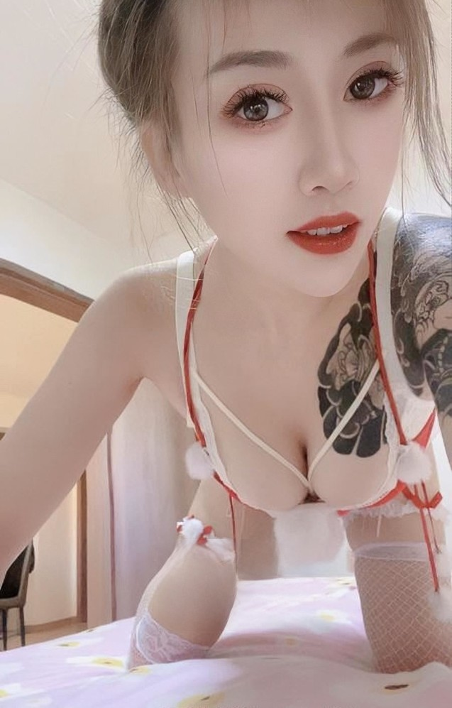 黄岛花臂骚女娜娜