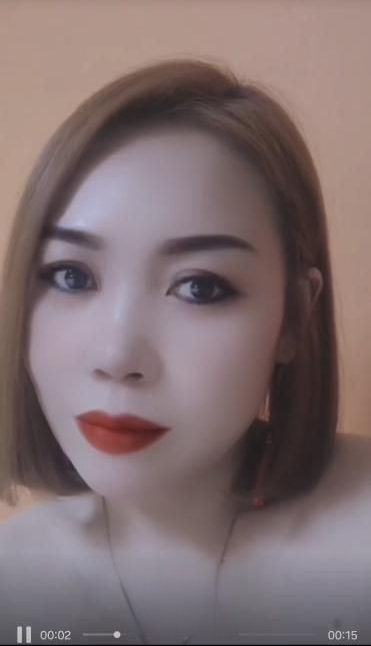 大连站附近的小姐姐