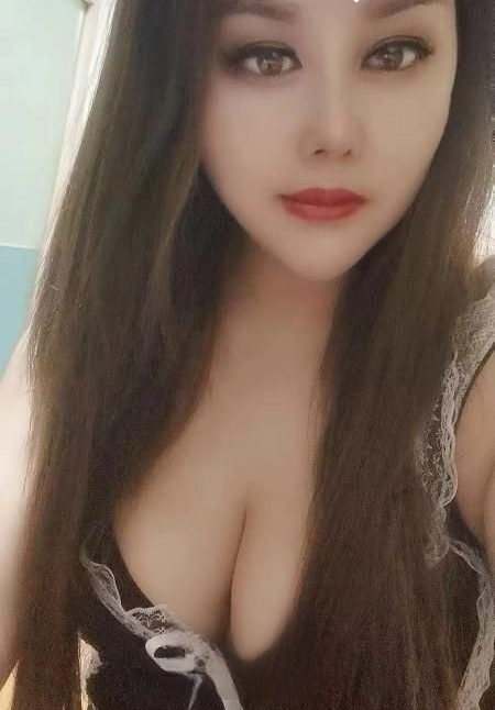 白云风情少妇
