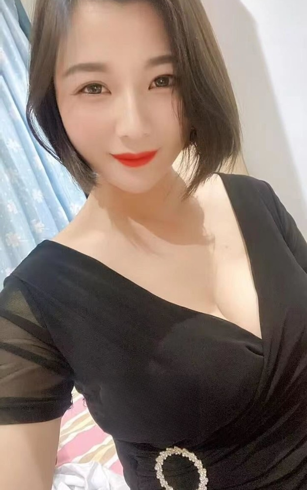 丰乳翘臀安娜姐