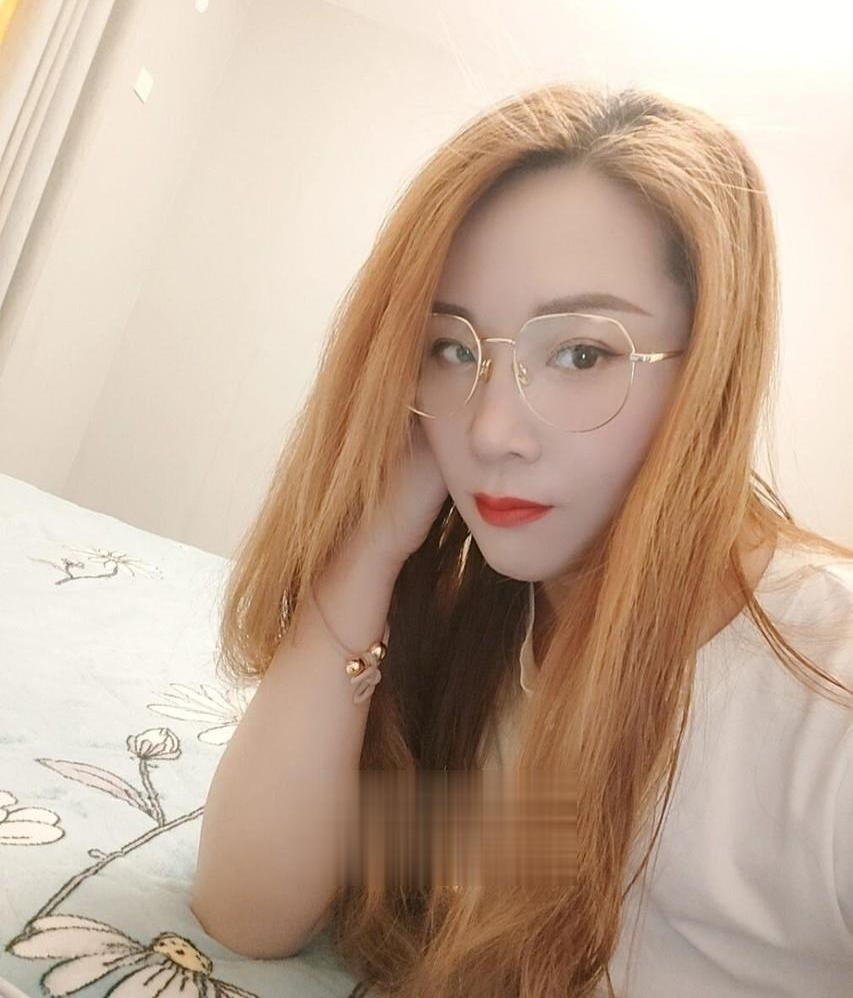 九龙坡肤白服务好妹子