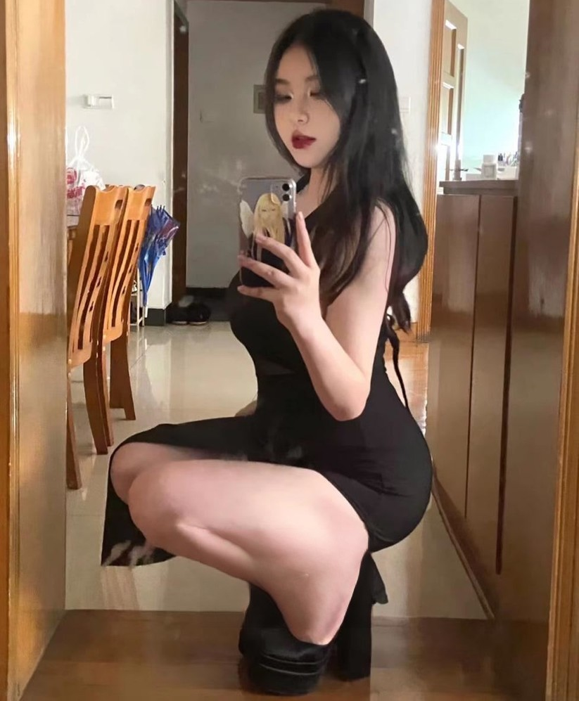 年轻风骚女友