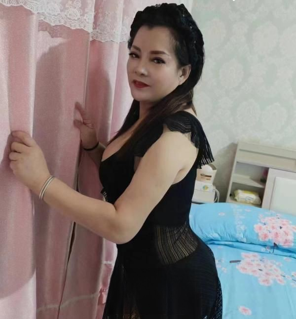 槐荫区大胸妖女