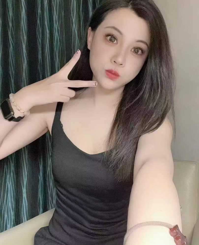 和平健身小姐姐