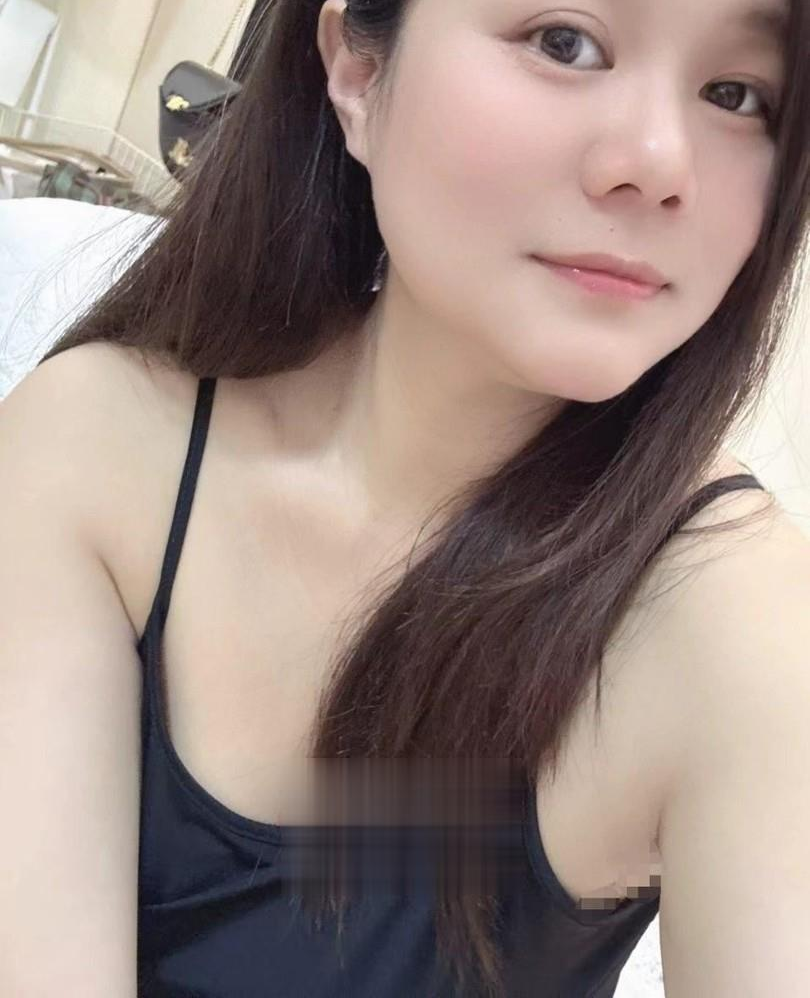 丰满性感少妇