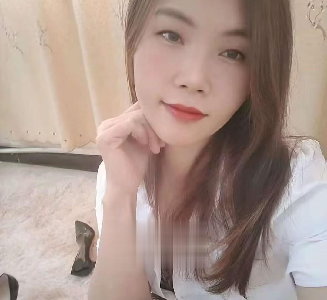 温柔大臀女友
