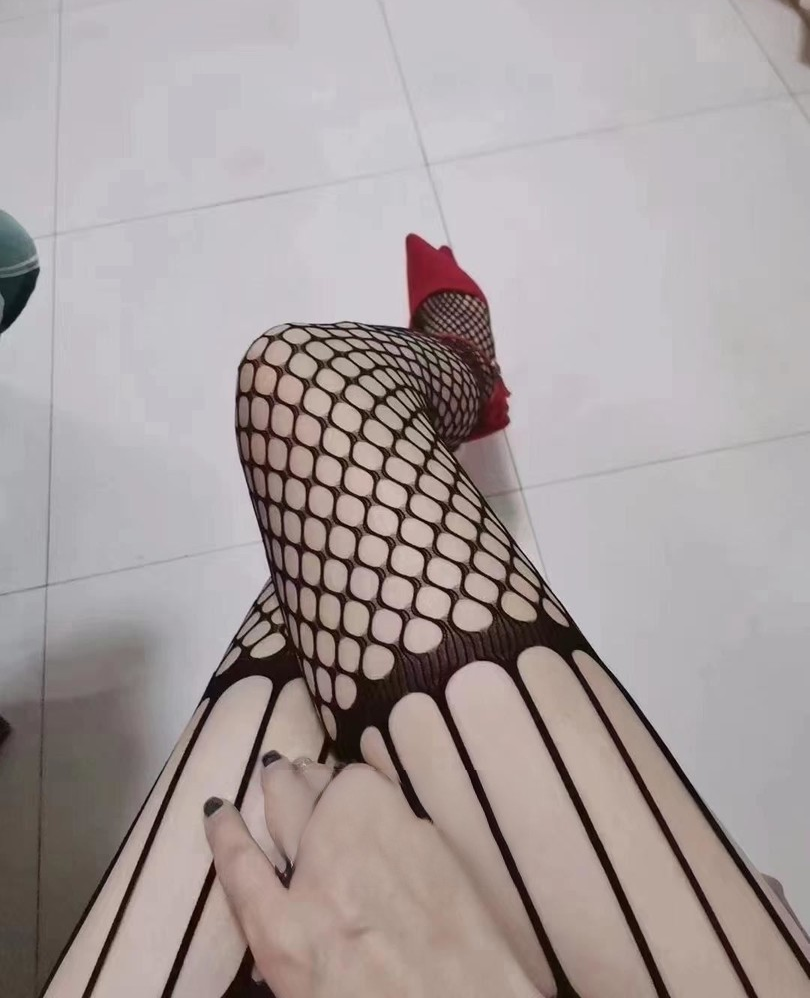 黄岛区苗条少妇