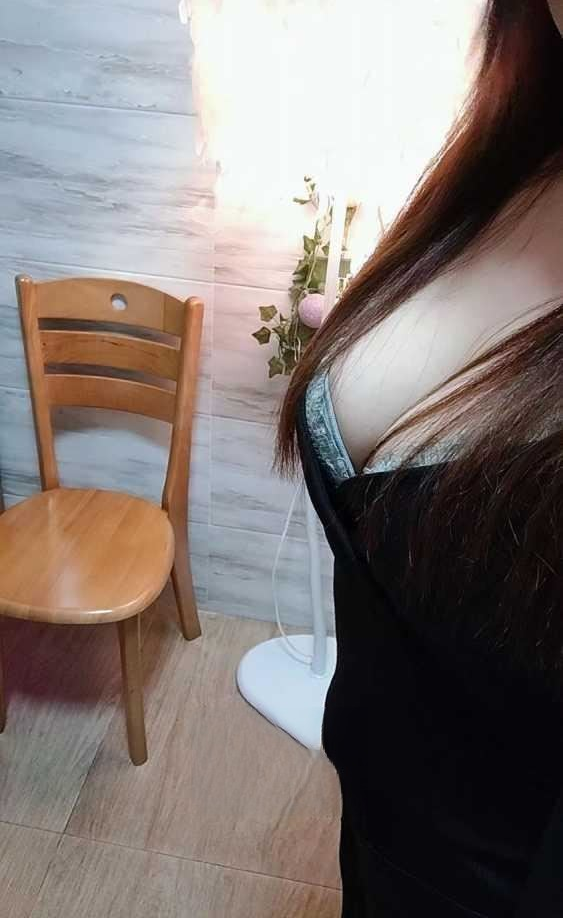 晓晓白嫩大奶妹