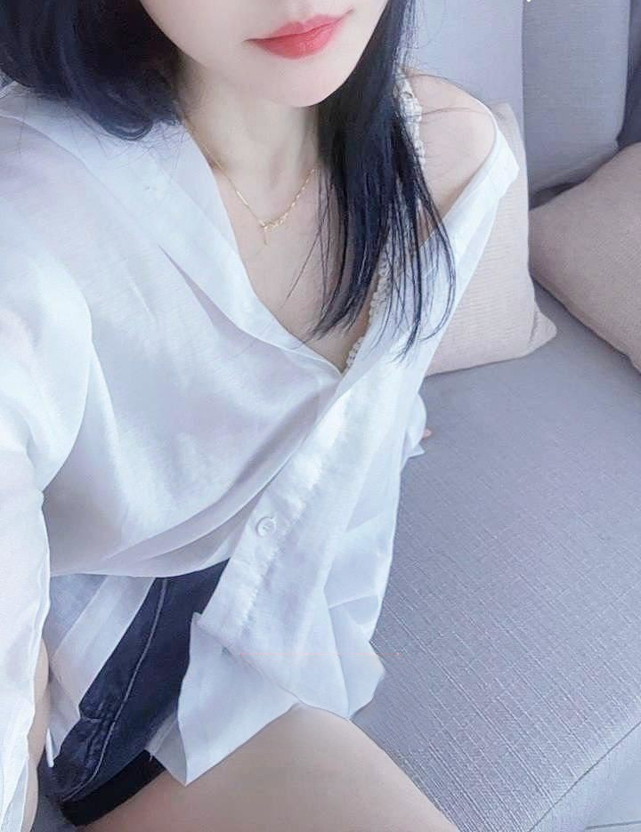 三刷彤彤骚女