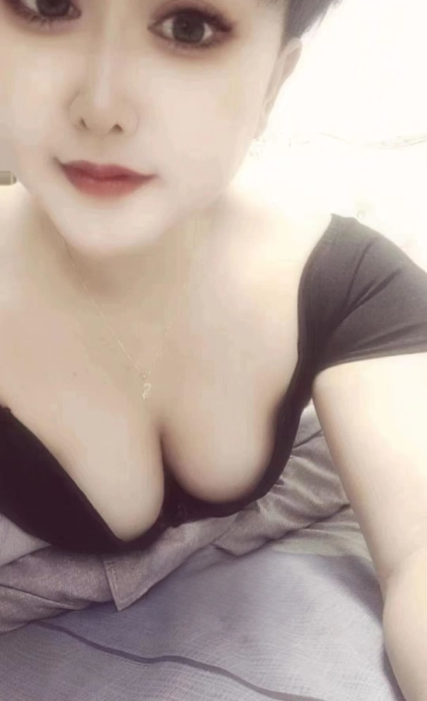 和平大奶少妇