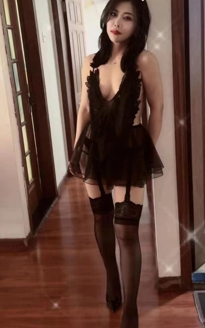 体验肥臀肉肉小姐姐