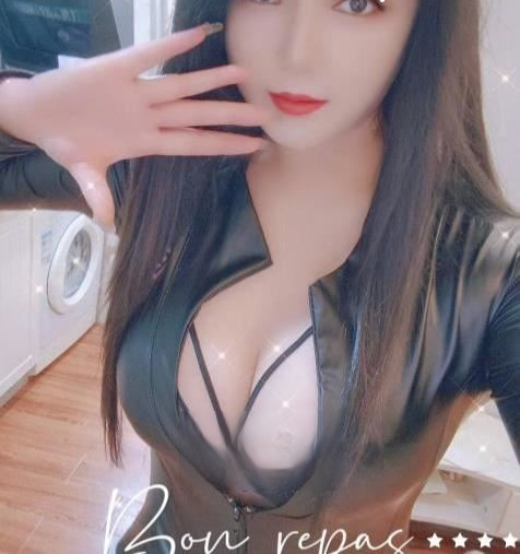 大波风骚少妇丁丁