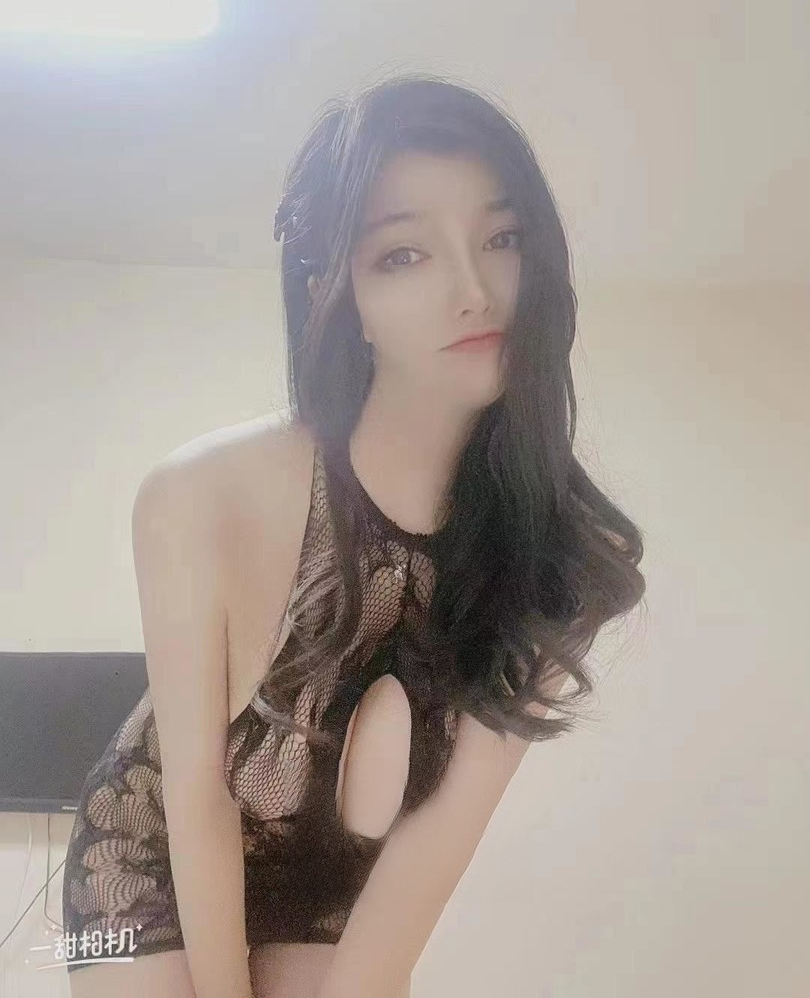 黑丝上位黑寡妇