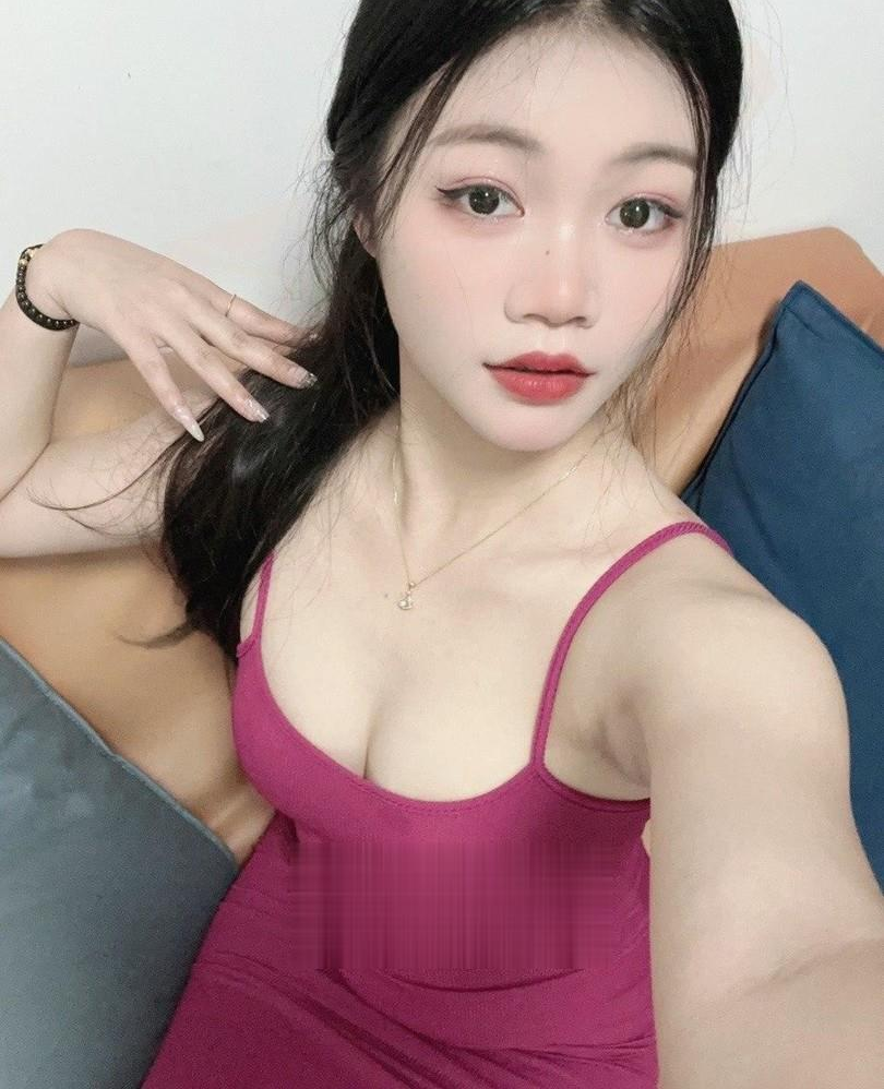 身材火辣易高潮嫩妹