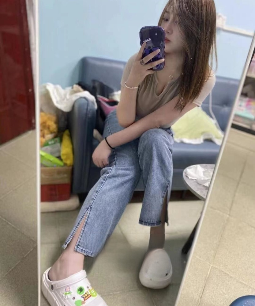 妙龄美少女胸粉妹妹嫩高颜值零零后