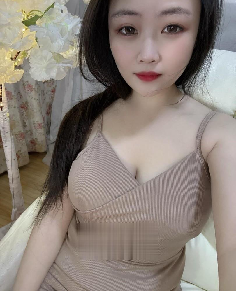 性感粉嫩身材非常棒的妹妹