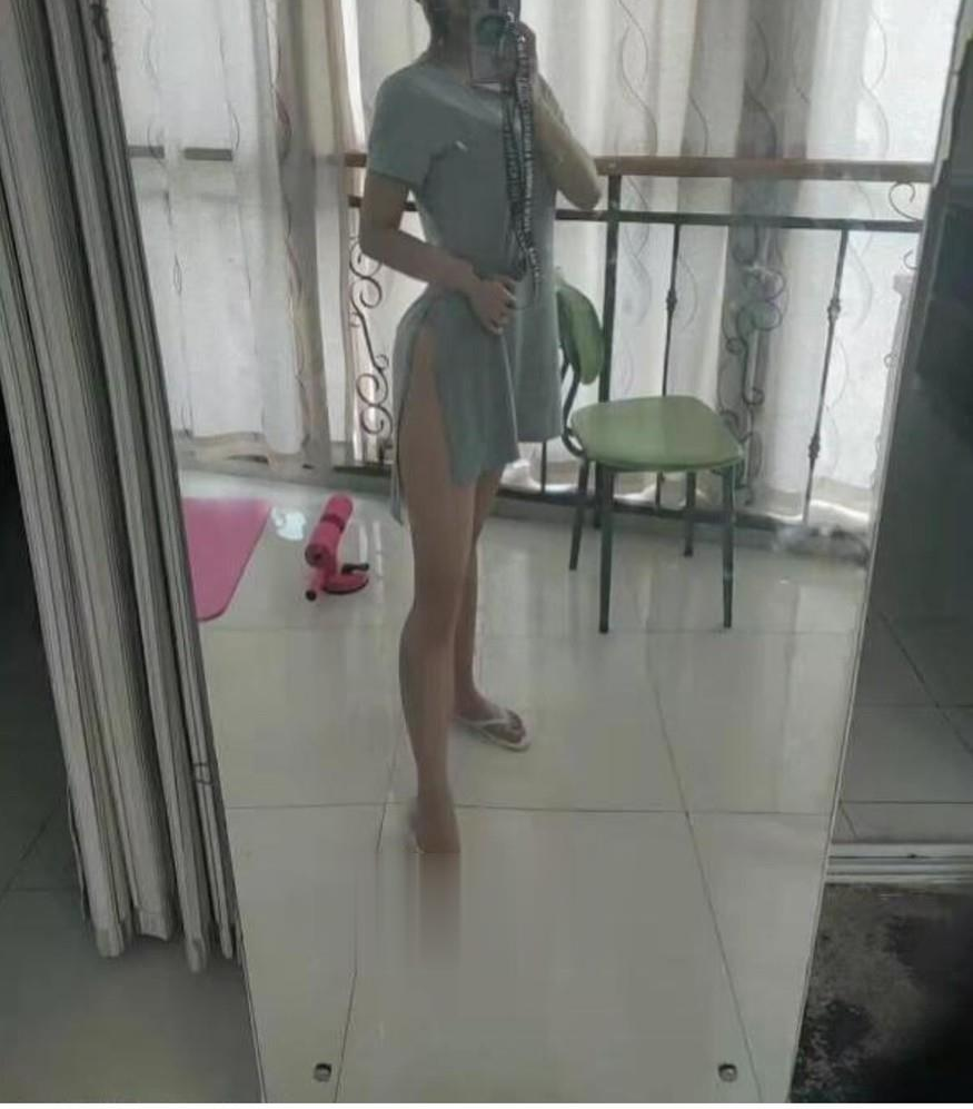 年轻素颜白皙韵味十足姐姐