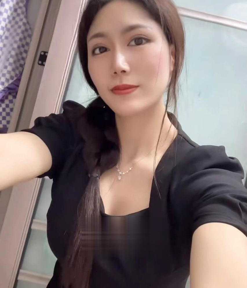 妩媚性感少妇