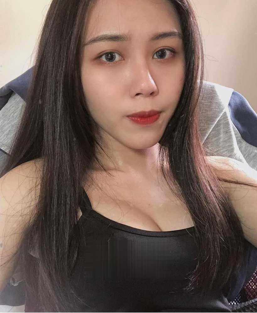 南开蜜桃臀骚货姿势花招多